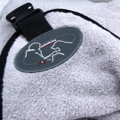 ActionFactory Fit4dogs DryUp Cape Royal - Premium Trockenmantel Für Hunde -Hundefutter Welt Verkaufsgeschäft fit4dogs dryup cape royal trockenmantel fuer hunde 1574255172