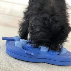 Nina Ottosson Dog Hide'n'Slide Hundespiel -Hundefutter Welt Verkaufsgeschäft nina ottosson dog hidenslide hundespiel 1584705076