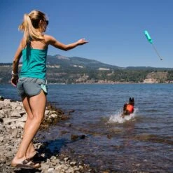 Ruffwear Lunker Wasserspielzeug Für Hunde -Hundefutter Welt Verkaufsgeschäft ruffwear lunker wasserspielzeug fuer hunde 1664871961