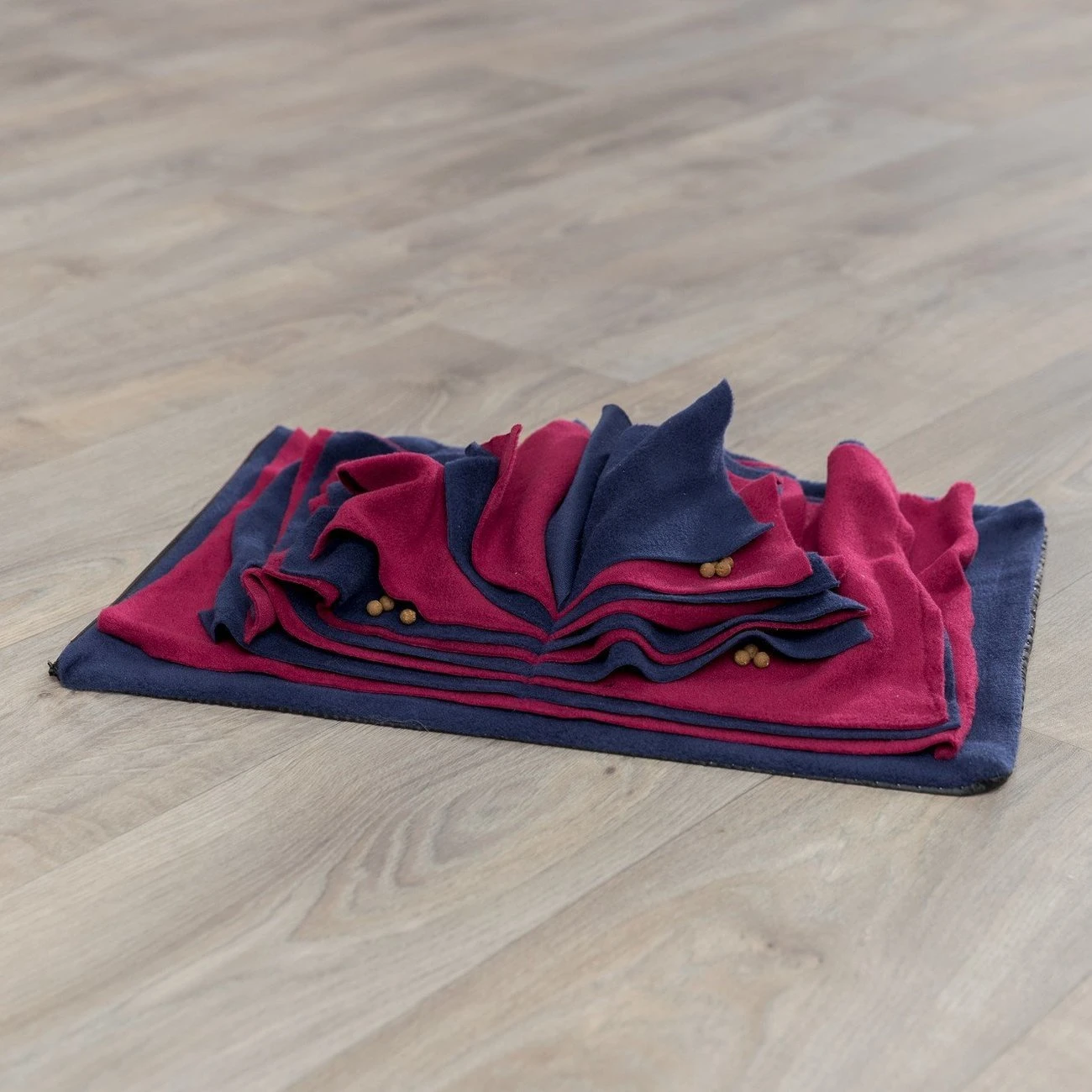 TRIXIE Schnüffelteppich Für Hunde In Buch-Form 4 TRIXIE Schnüffelteppich Für Hunde In Buch-Form – Bild 2